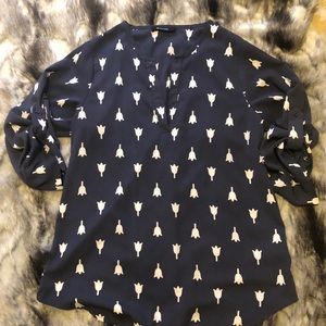 Tulip top in blue and white